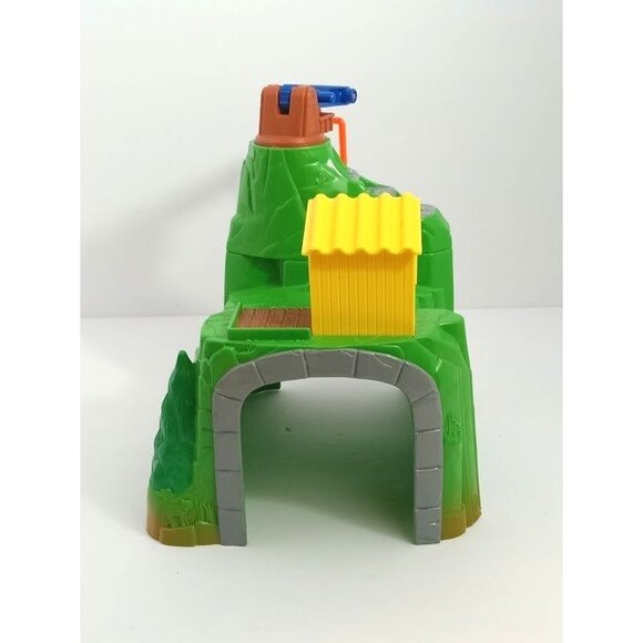 GeoTrax Fisher Price Green Mountain Tunnel Over Pass Timber town Railway - Picture 1 of 5